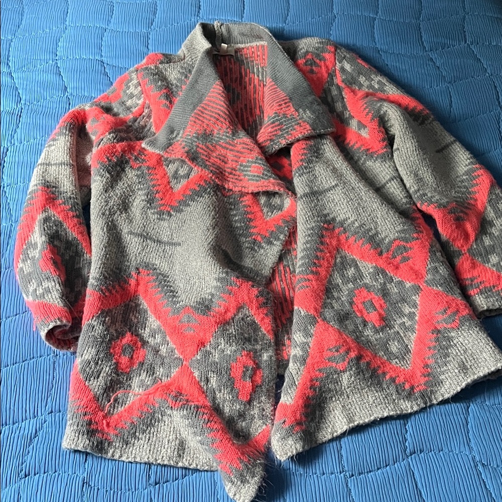 Hitlist Gray And Coral Aztec Knit Jacket Shrug
